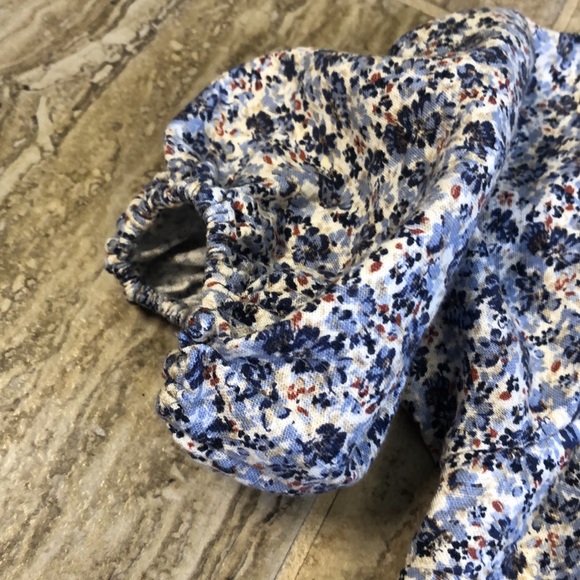 Abercrombie & Fitch floral top and shorts Top: XS Bottom: Small - Picture 9 of 13